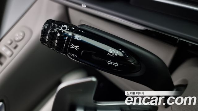 Hyundai Staria 2024 thumb 11