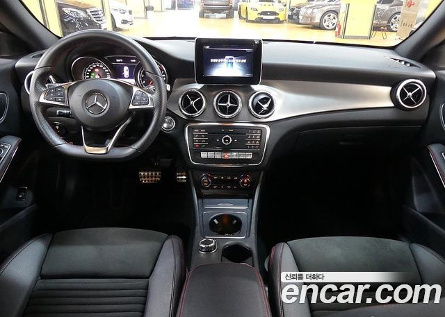 Mercedes-Benz CLA 2018 thumb 4