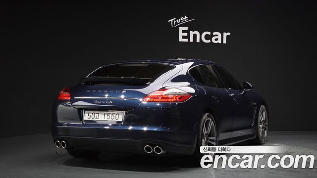 Porsche Panamera 2012 thumb 3