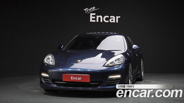 Porsche Panamera 2012 thumb 4