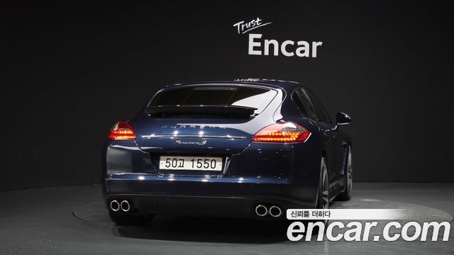 Porsche Panamera 2012 thumb 5