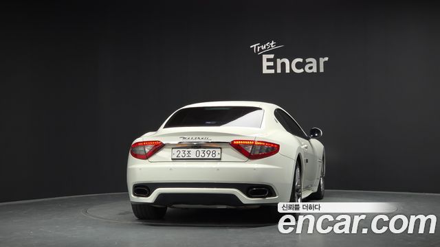 Maserati GranTurismo 2016 thumb 5