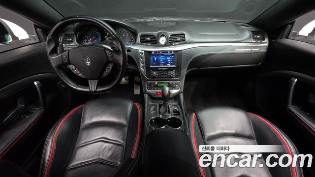 Maserati GranTurismo 2016 thumb 8