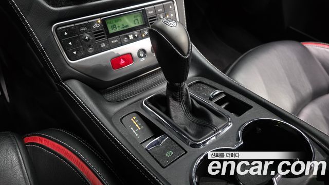 Maserati GranTurismo 2016 thumb 10
