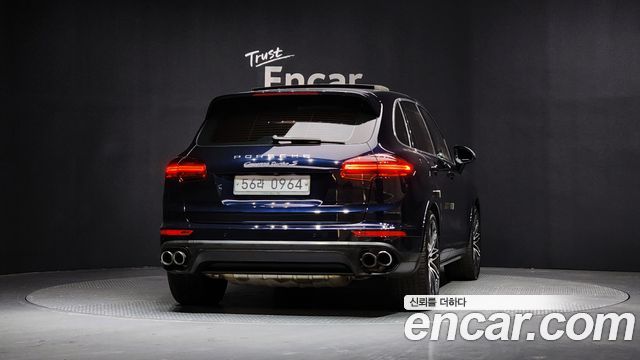 Porsche Cayenne 2015 thumb 5