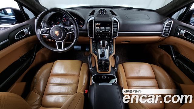 Porsche Cayenne 2015 thumb 8