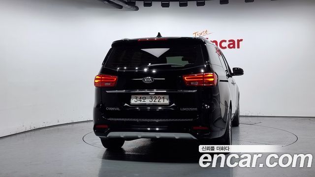 Kia Carnival 2019 thumb 5