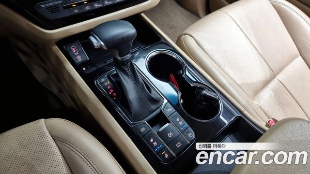 Kia Carnival 2019 thumb 9