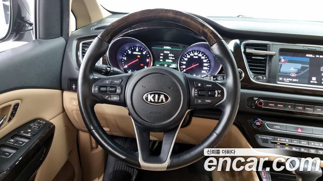 Kia Carnival 2019 thumb 11