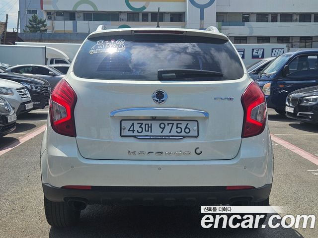 SsangYong Korando 2013 thumb 5