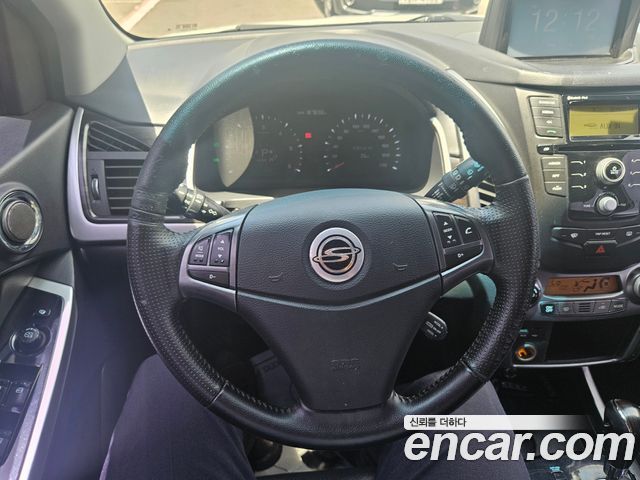 SsangYong Korando 2013 thumb 8