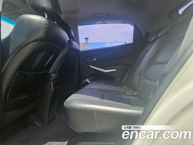 SsangYong Korando 2013 thumb 12