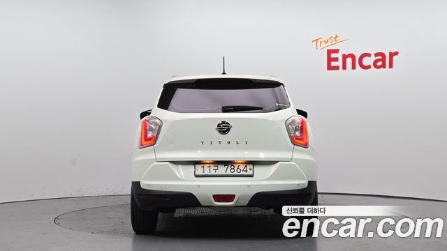 SsangYong Tivoli 2015 thumb 5