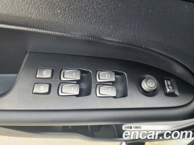 SsangYong Rexton 2022 thumb 12