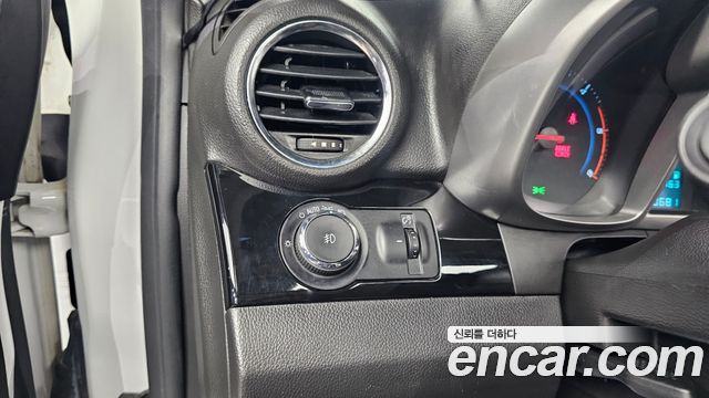 Chevrolet Orlando 2011 thumb 11