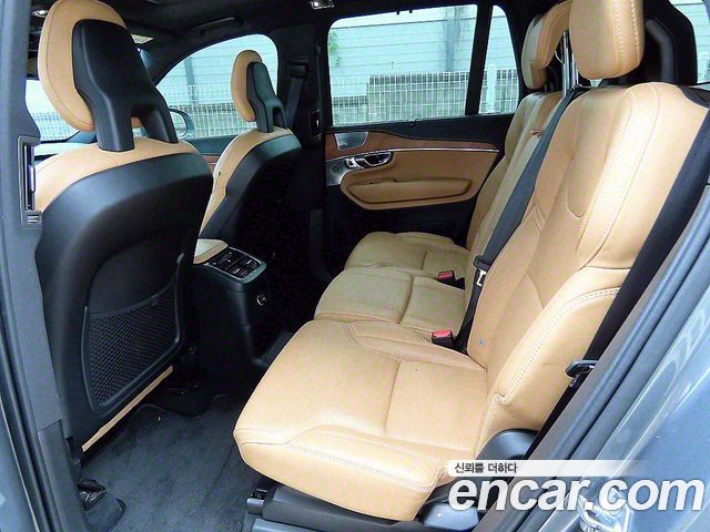 Volvo XC90 2018 thumb 7