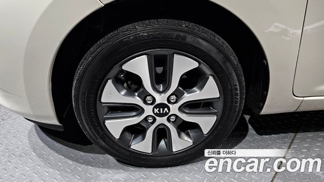 Kia Morning 2015 thumb 5
