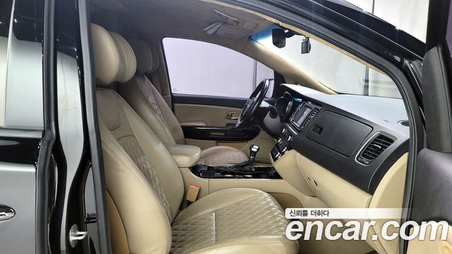 Kia Carnival 2019 thumb 12