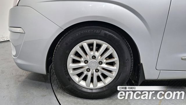 SsangYong Korando 2014 thumb 5