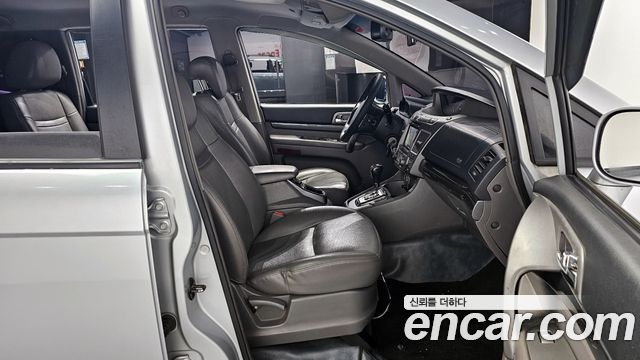 SsangYong Korando 2014 thumb 10