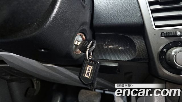 SsangYong Korando 2014 thumb 11