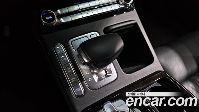 Genesis G90 2019 thumb 10