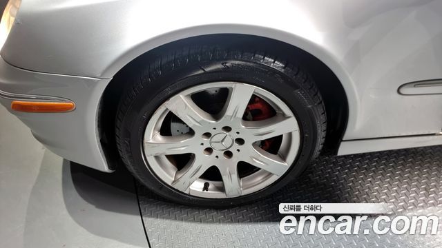 Mercedes-Benz E-Class 2007 thumb 6