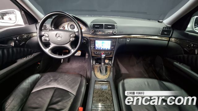 Mercedes-Benz E-Class 2007 thumb 8