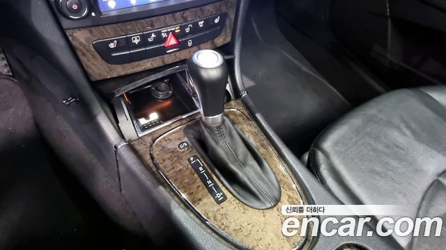 Mercedes-Benz E-Class 2007 thumb 10