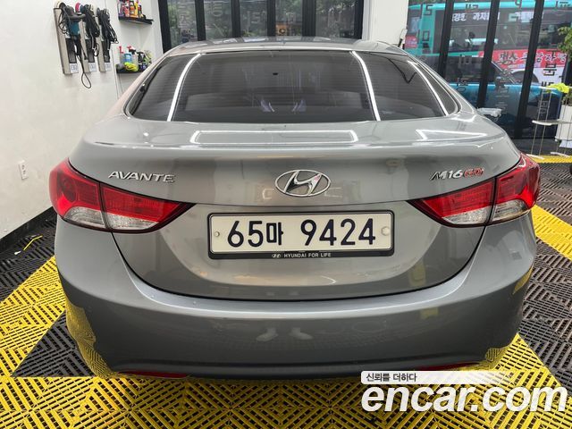 Hyundai Avante 2011 thumb 5