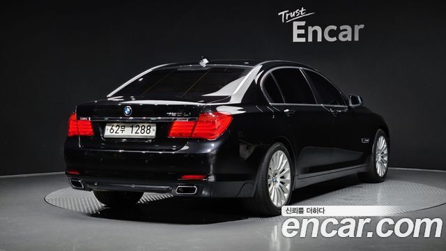 BMW 7 серии 2009 thumb 3