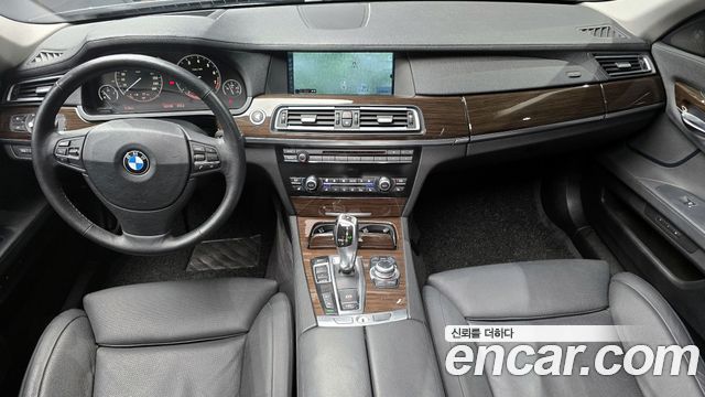 BMW 7 серии 2009 thumb 7