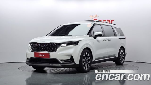 Kia Carnival 2023 thumb 2