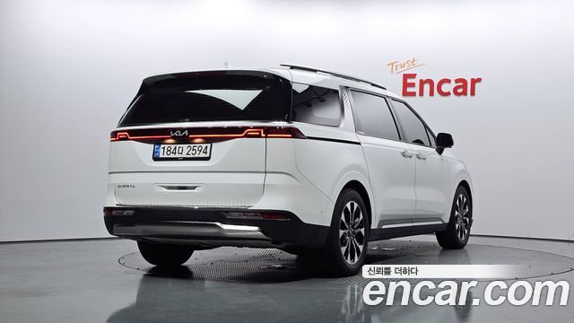 Kia Carnival 2023 thumb 3