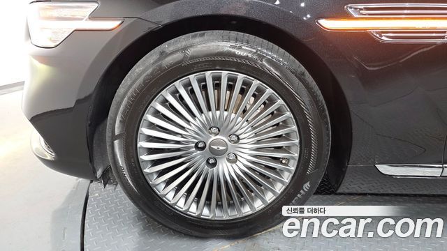 Genesis G90 2019 thumb 6