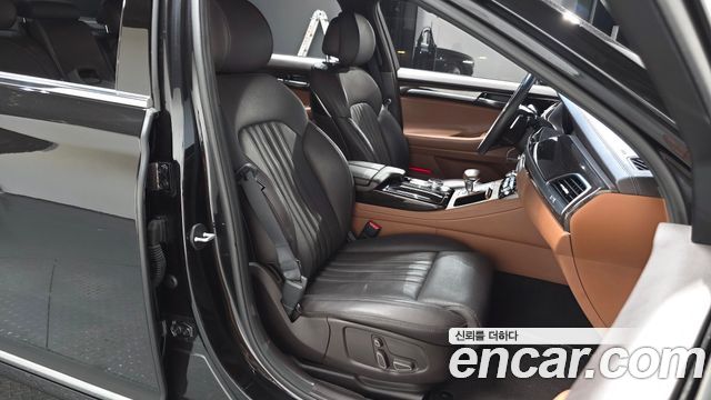 Genesis G90 2019 thumb 11