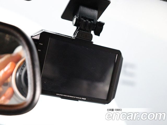 Jaguar XF 2013 thumb 9