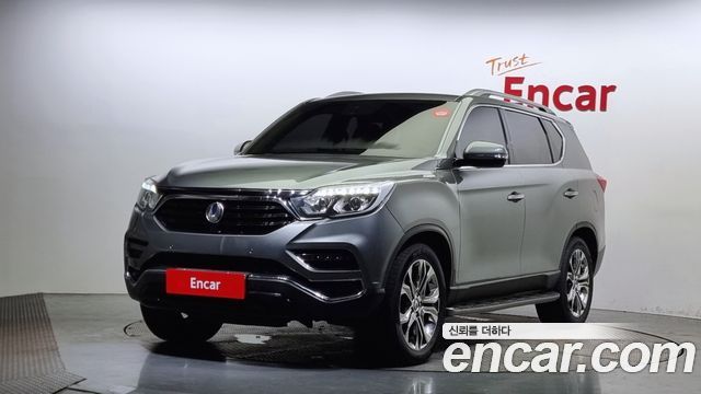 SsangYong Rexton 2017 thumb 2