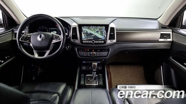 SsangYong Rexton 2017 thumb 7