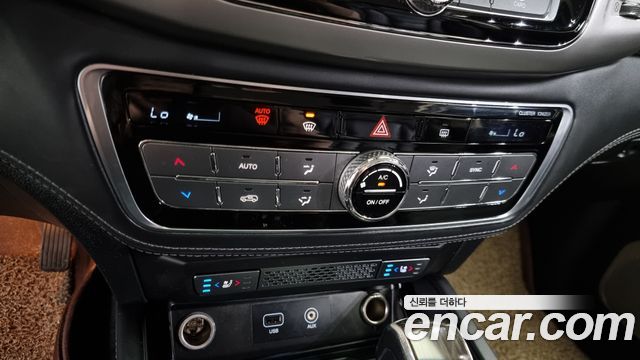 SsangYong Rexton 2017 thumb 11