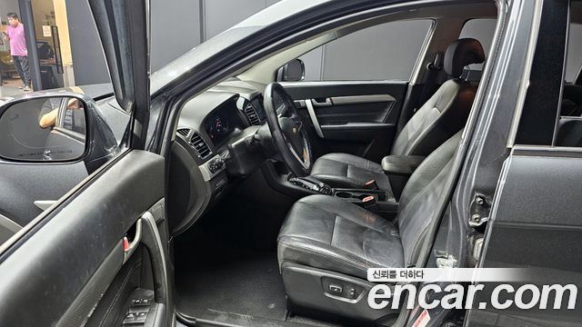 Chevrolet Captiva 2016 thumb 10
