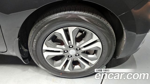 Kia Carnival 2018 thumb 6