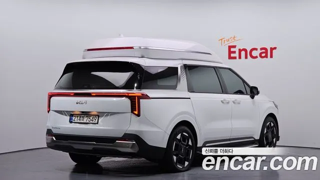 Kia Carnival 2024 thumb 3