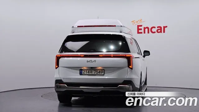 Kia Carnival 2024 thumb 5