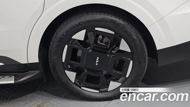 Kia Carnival 2024 thumb 6