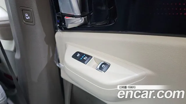 Kia Carnival 2024 thumb 12