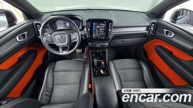 Volvo XC40 2019 thumb 8