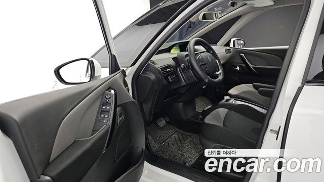 Citroen C4 Picasso 2017 thumb 11