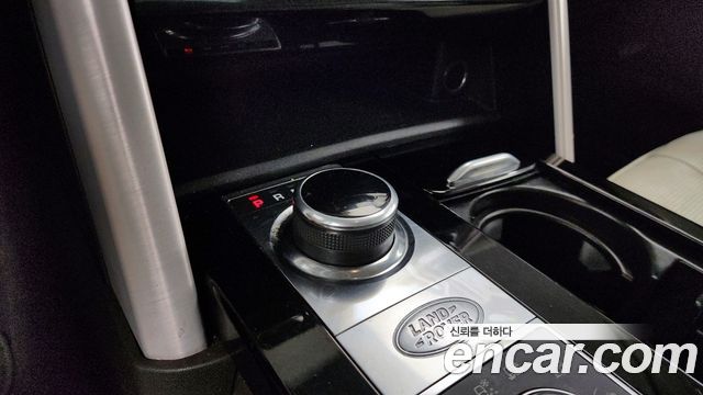 Land Rover Discovery 2017 thumb 9