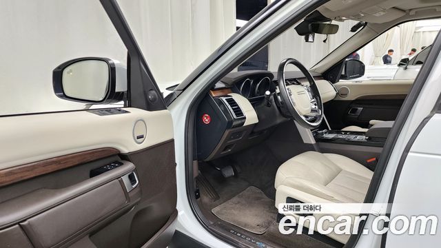 Land Rover Discovery 2017 thumb 10